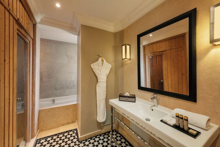 Clean Restrooms