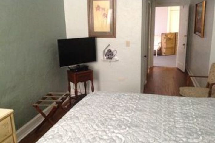 Room 44 of 77