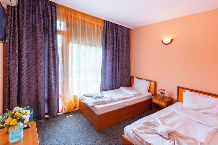 Room 21 of 110