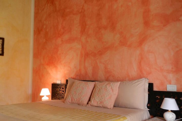 Room 3 of 28