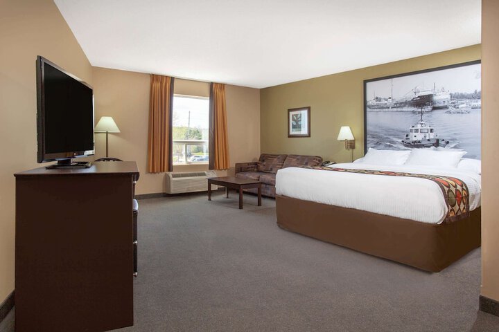 1 King Bed Deluxe Room (12 of 12)