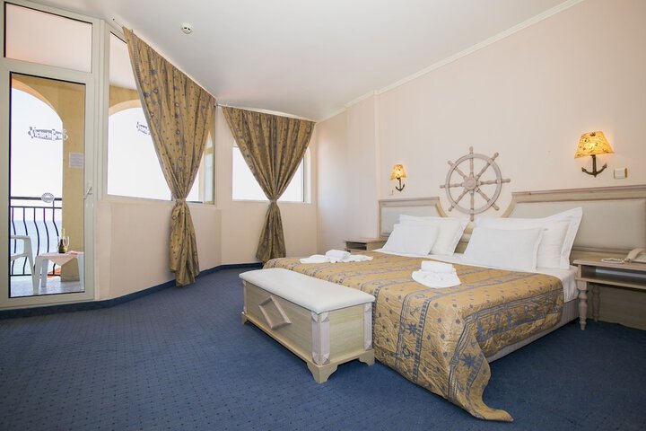 Room 43 of 124
