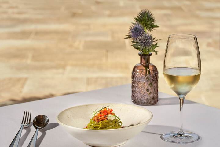 Dining 79 of 125