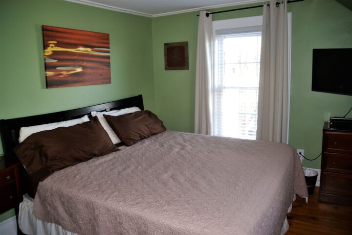 Room 10 of 24