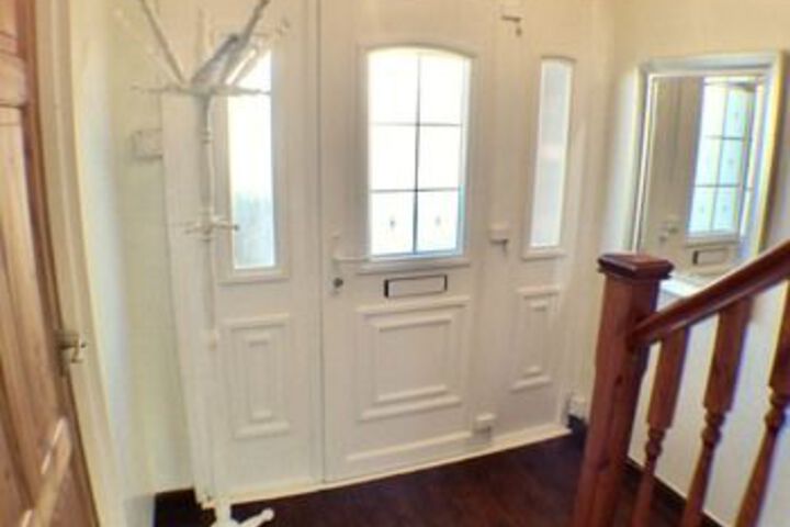 Room 9 of 15