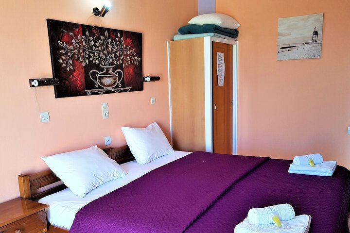Room 9 of 53