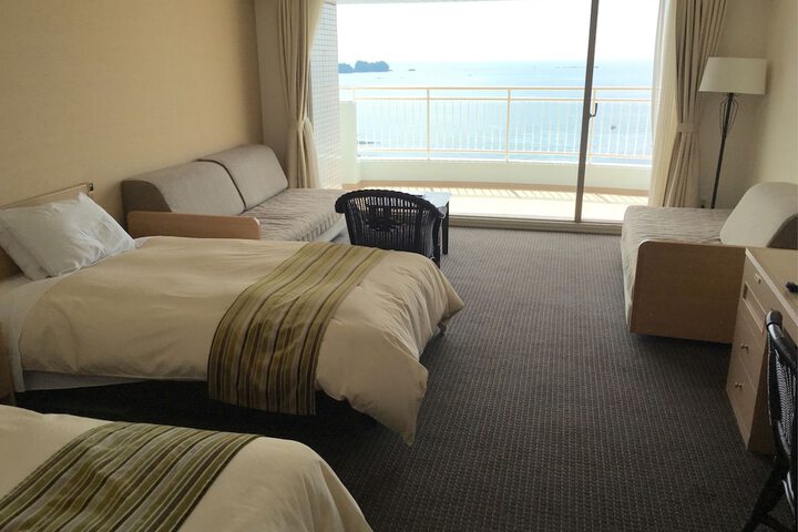 Room 18 of 111