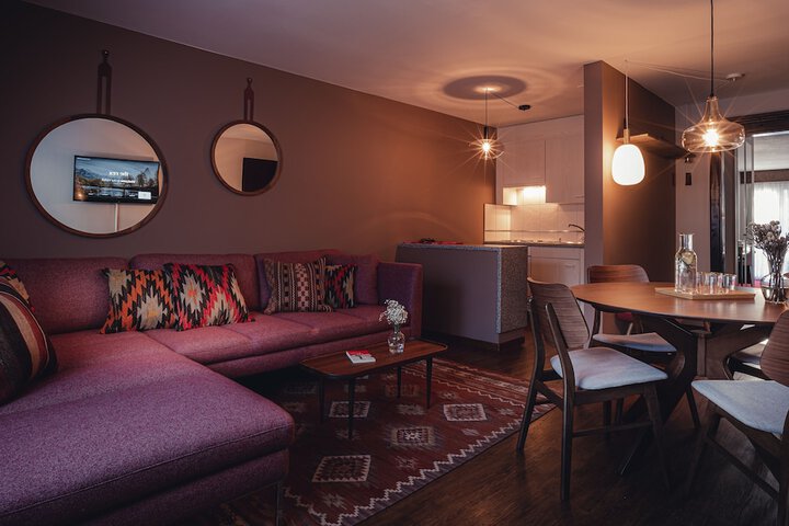 Room 44 of 90