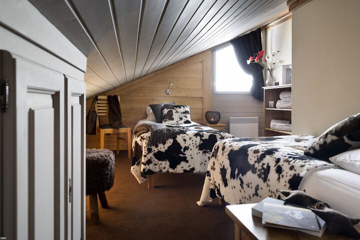 Room 15 of 60