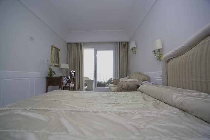 Room 13 of 52