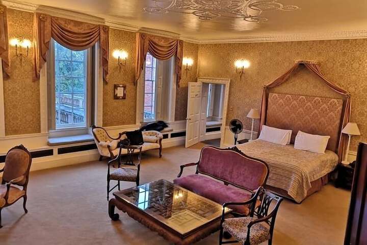 Room 8 of 58