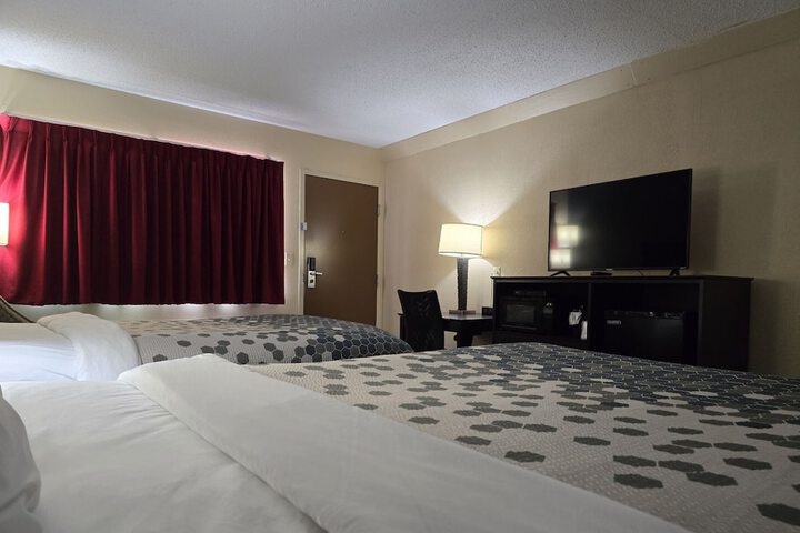 Room 4 of 15