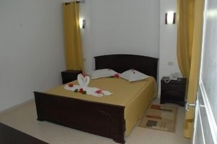 Room 5 of 35