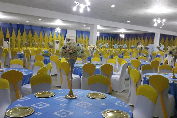 Ballroom/Hall 12 of 16
