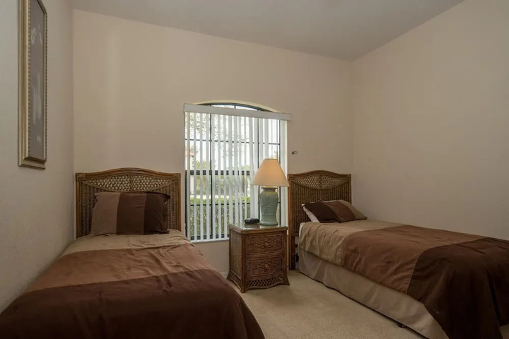 Room 3 of 16