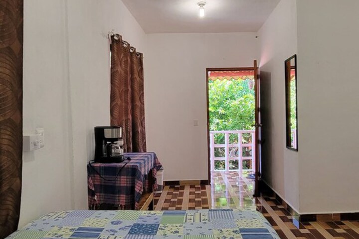 Room 7 of 28