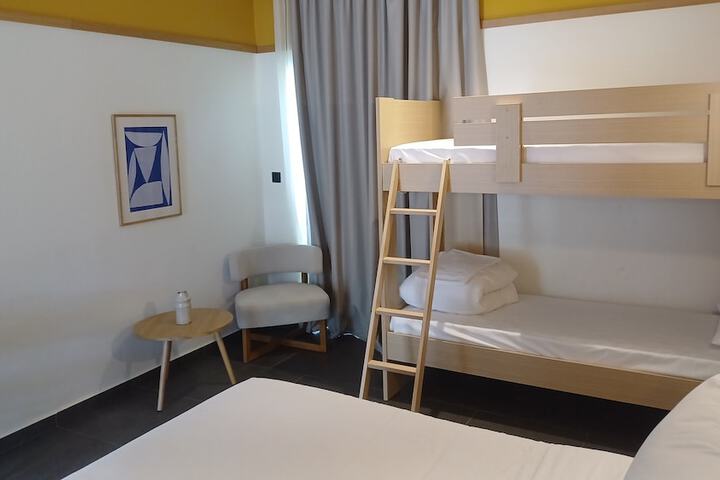 Room 21 of 99