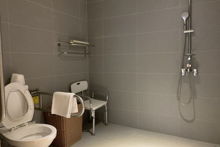 Room 63 of 120