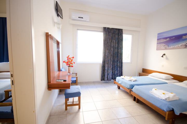 Room 21 of 80