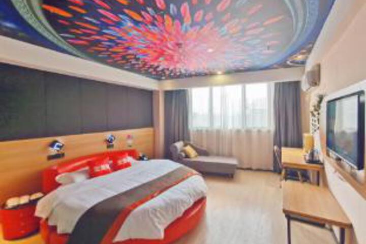 Room 5 of 7