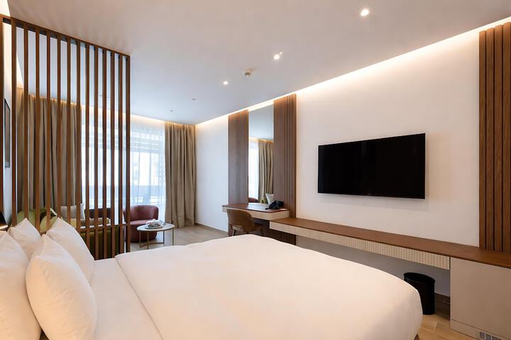 Room 59 of 211