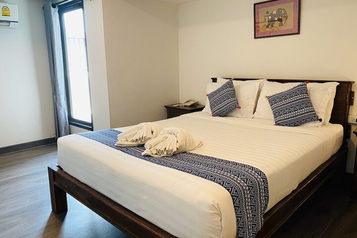 Room 2 of 30
