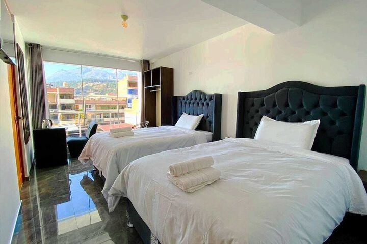 Room 4 of 15