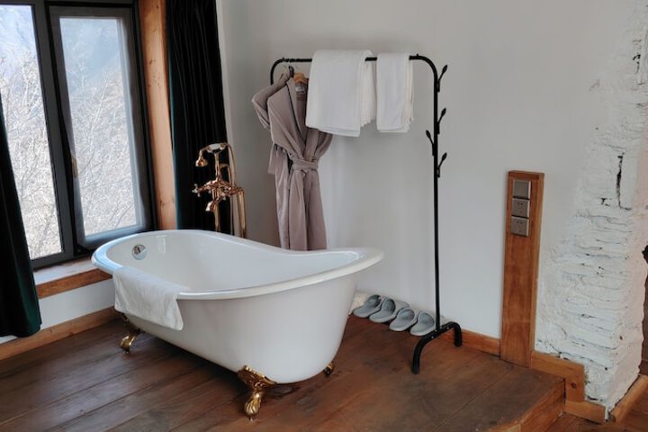 Room 35 of 86