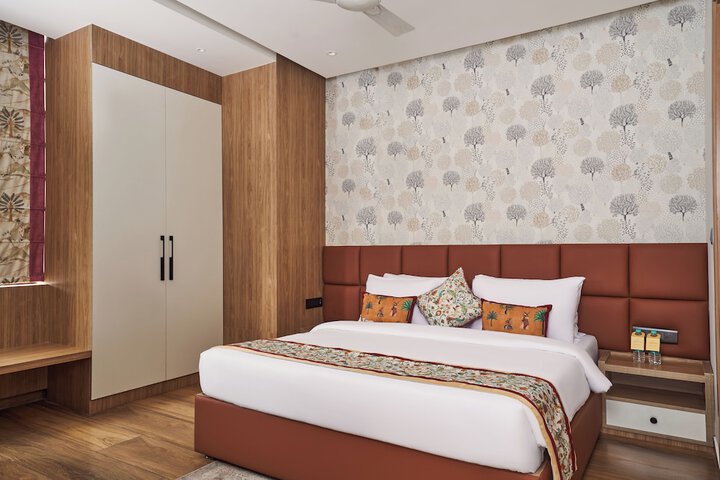 Room 5 of 40