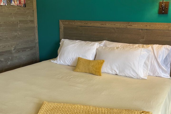 Room 2 of 18