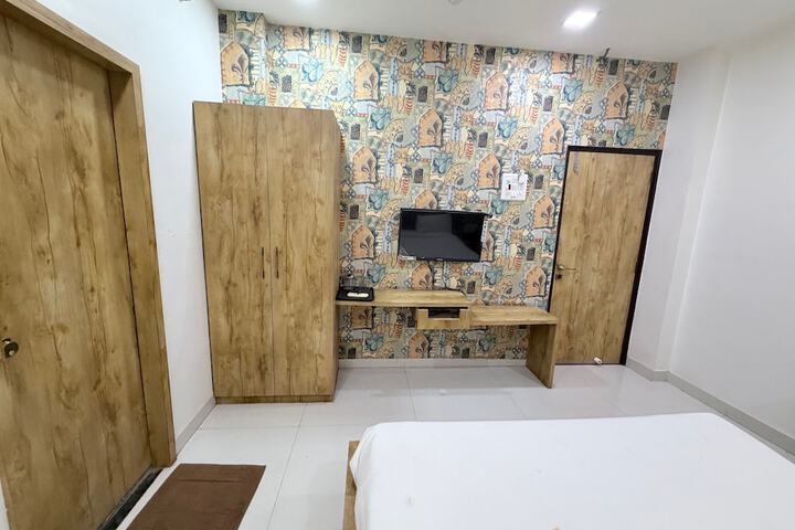 Hotel SR Executive Akola