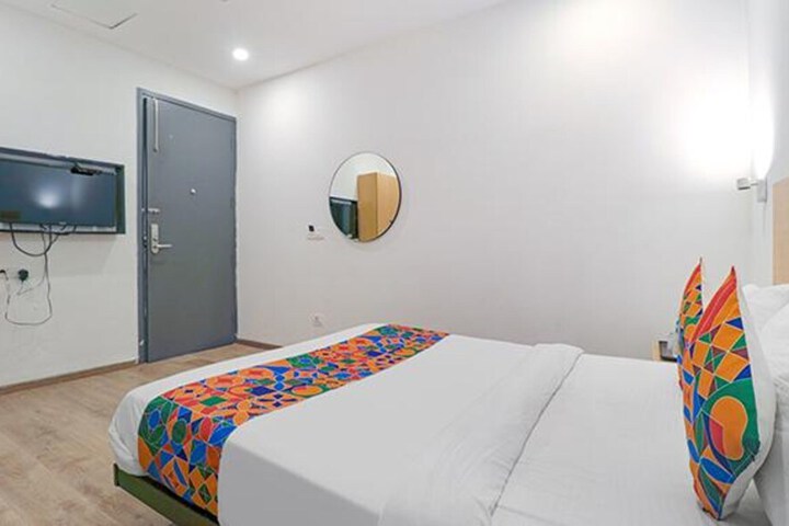 Room 18 of 32
