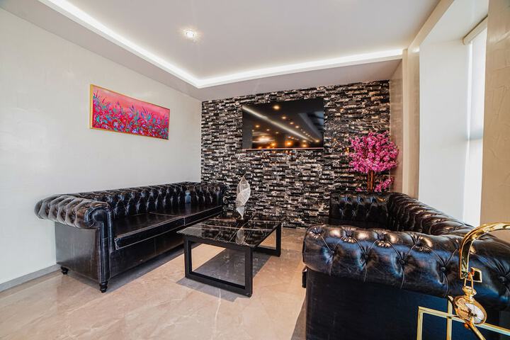 Hotel Interior 10 of 56