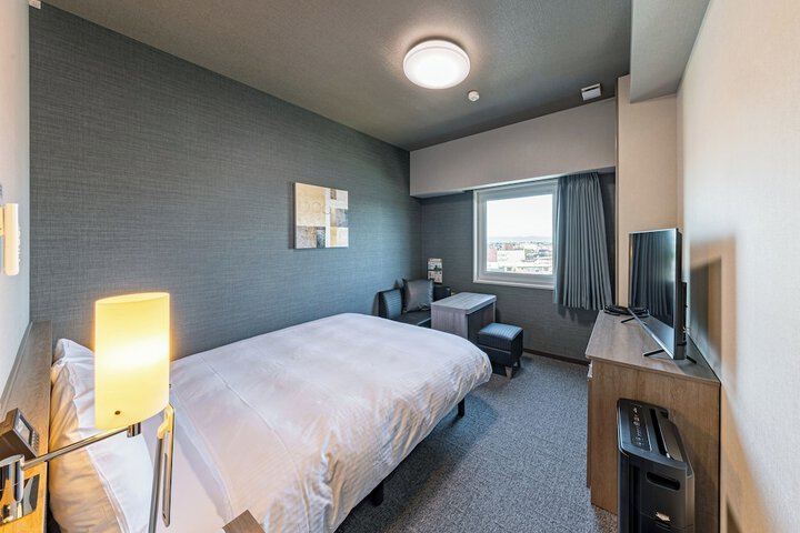 Room 5 of 31