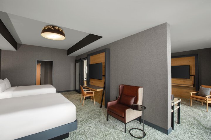 Room 54 of 223