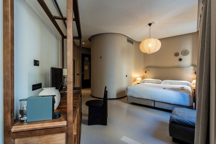 Room 14 of 50