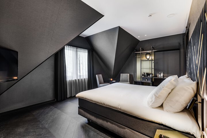 Room 7 of 44
