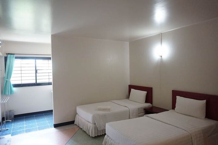 Room 11 of 62