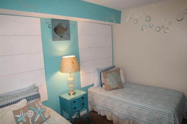 Room 7 of 30