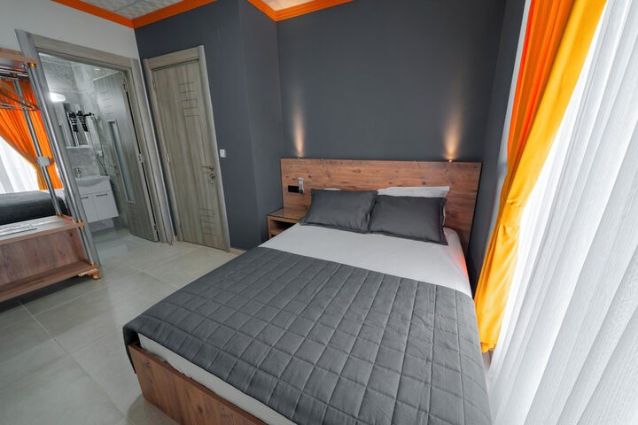 Room 19 of 27