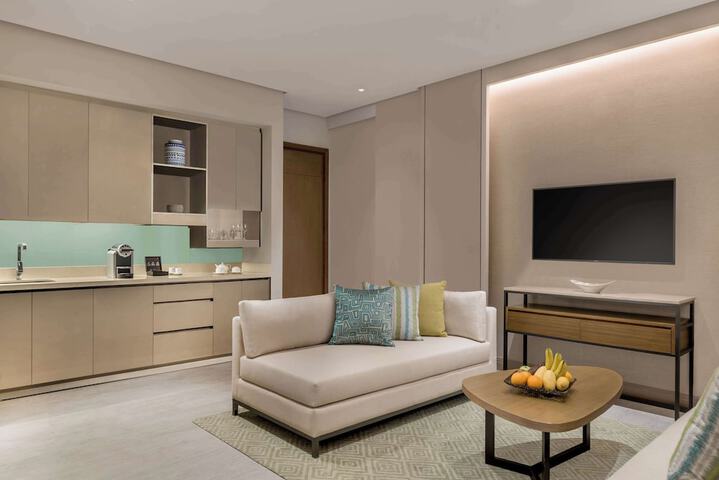 Room 8 of 30