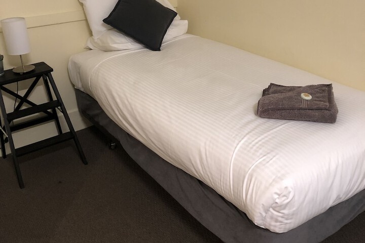 Room 3 of 35