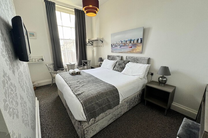 Room 62 of 125