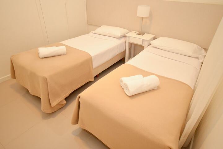 Room 12 of 34