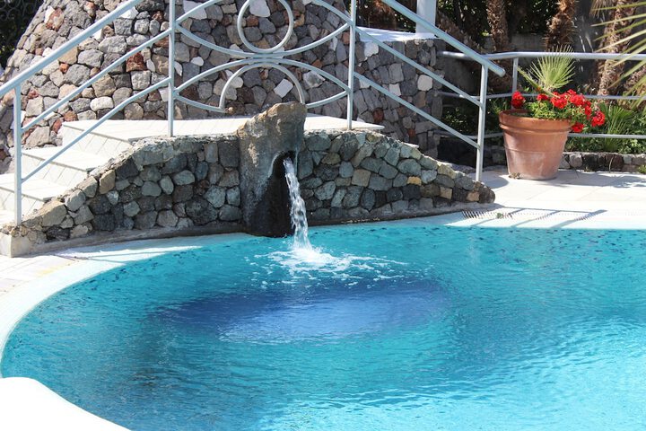 Hotel Pool