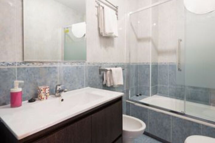 Room 3 of 25