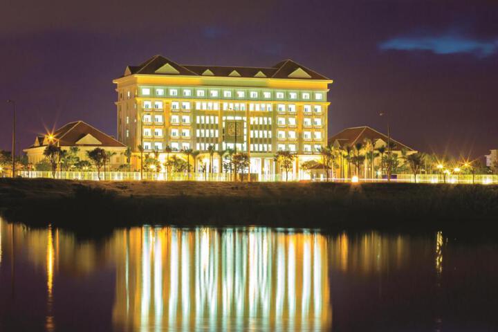 Ban Thach Riverside Hotel & Resort