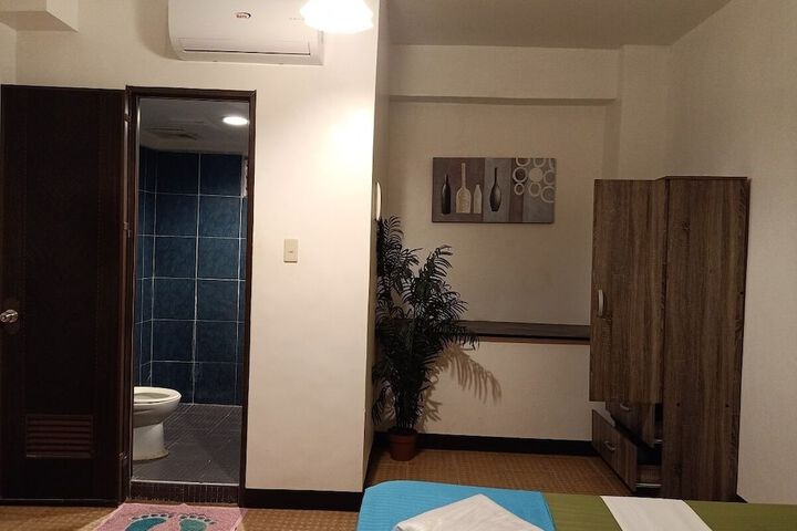 Room 5 of 30