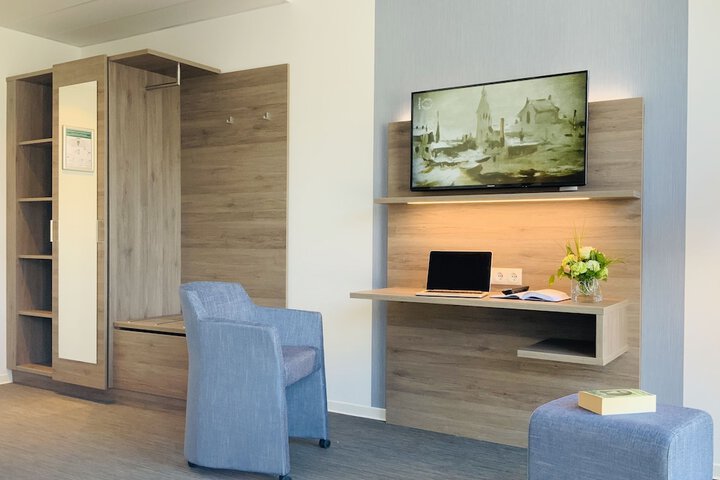 Room 4 of 46
