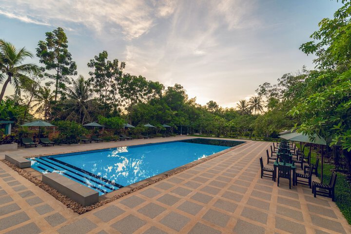 Pool 58 of 105